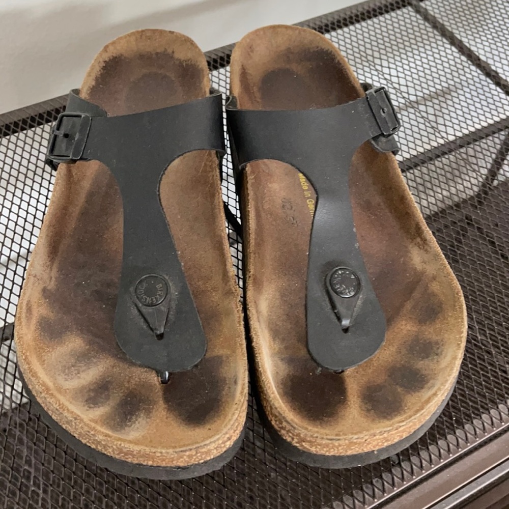 Birkenstock Gizeh size 38 in black